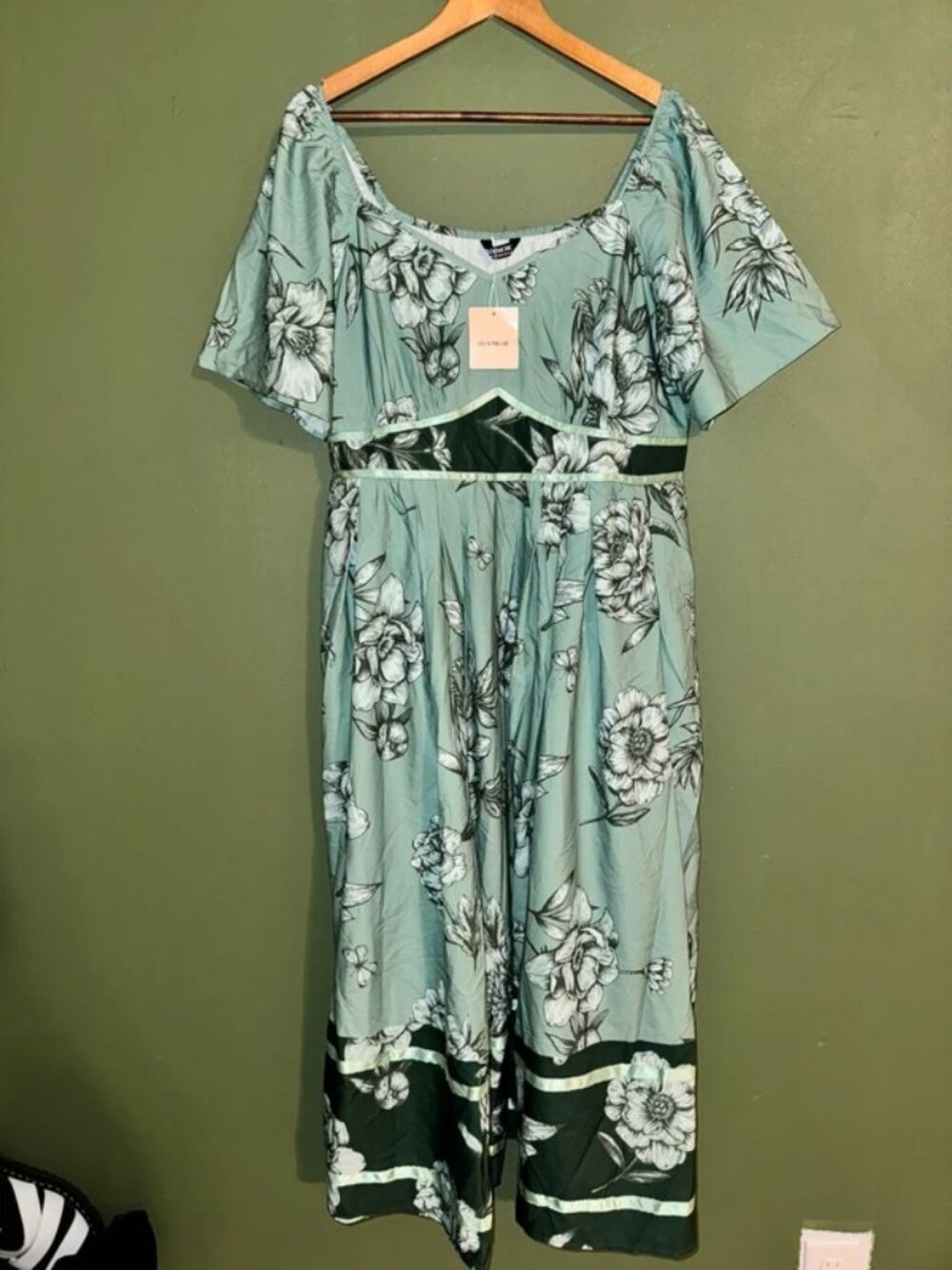 Bloomchic Sage Green Floral Square Neck Maxi Dress NWT 14-16